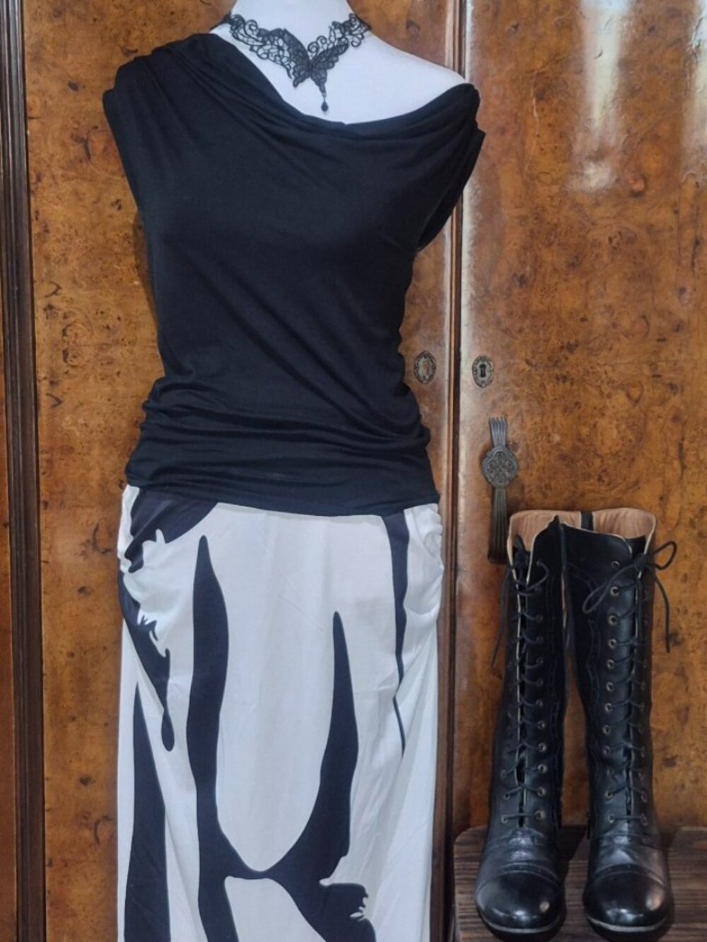 Asymmetrical Black and White skirt, Size: L fits like a S/M